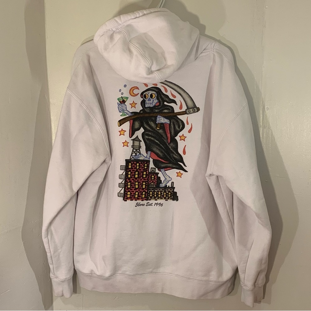INDEPENDENT TRADING COMPANY 5BORO DEATH SCYTHE CITY NIGHT WHITE GRAPHIC HOODIE